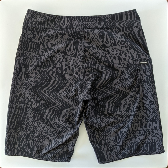 🌼 Volcom Mod-Tech Logo Plasm Print Boardshort Swim Trunks 30 - Picture 5 of 6